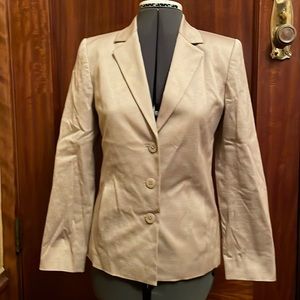 Linda Allard Ellen Tracy Three-Button Beige Blazer - Size 4P